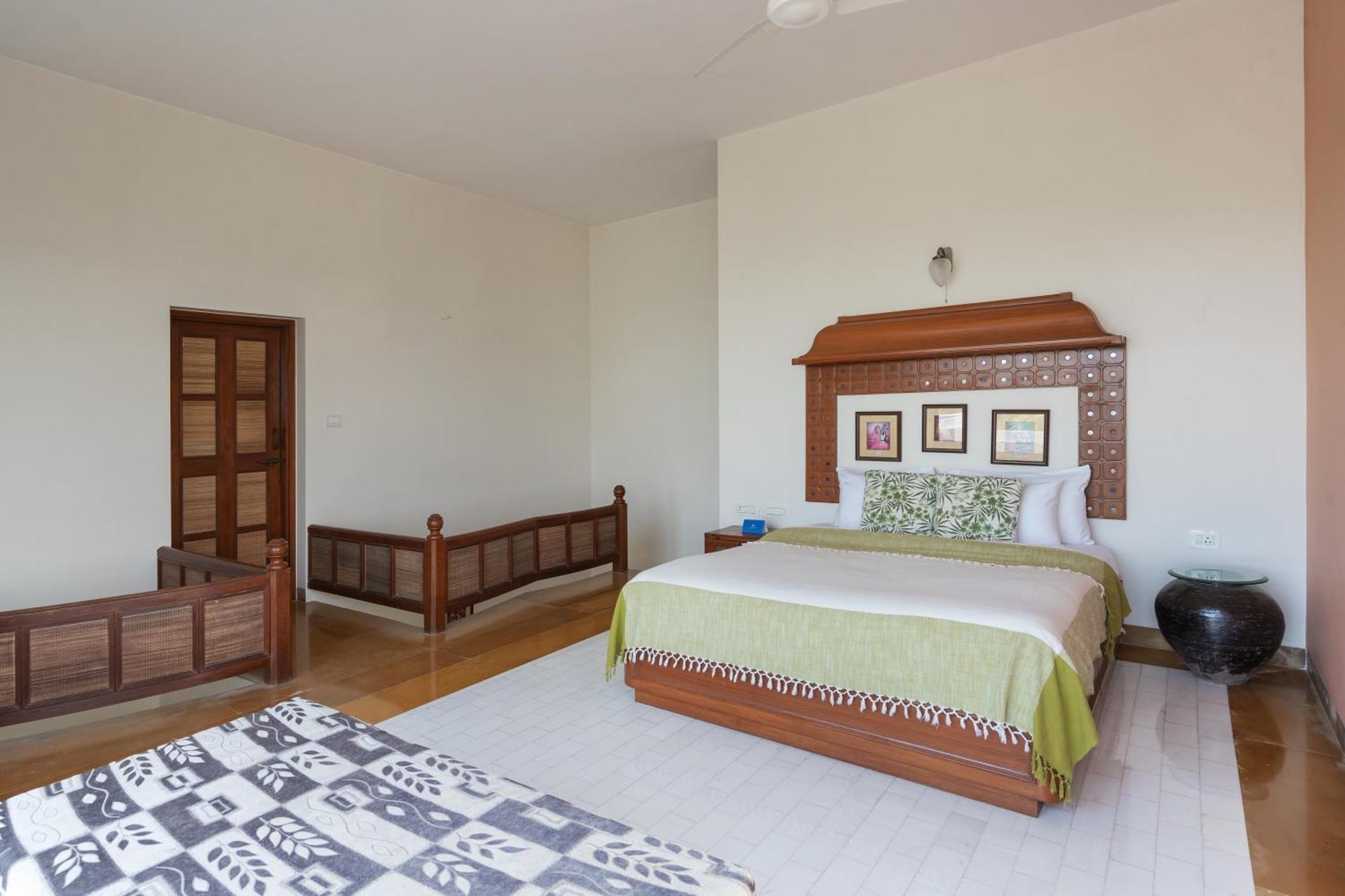Saffronstays Pride Rock Mandve المظهر الخارجي الصورة